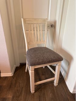 Bolanburg Counter Height Bar Stool - Ashley Furniture