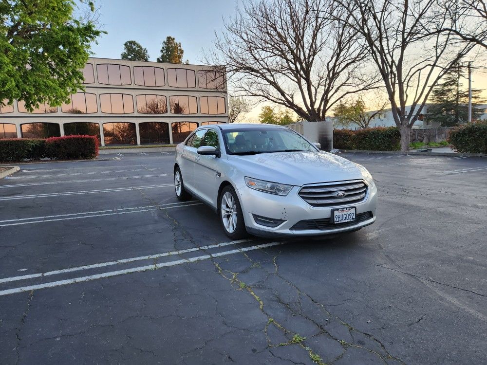 2013 Ford Taurus