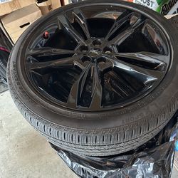 265 40R 21 black wheels & Tires (4)
