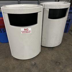 Commercial Trash Bins