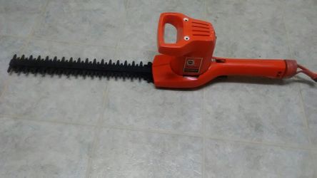 Hedge & shrub trimmer B&D electric.