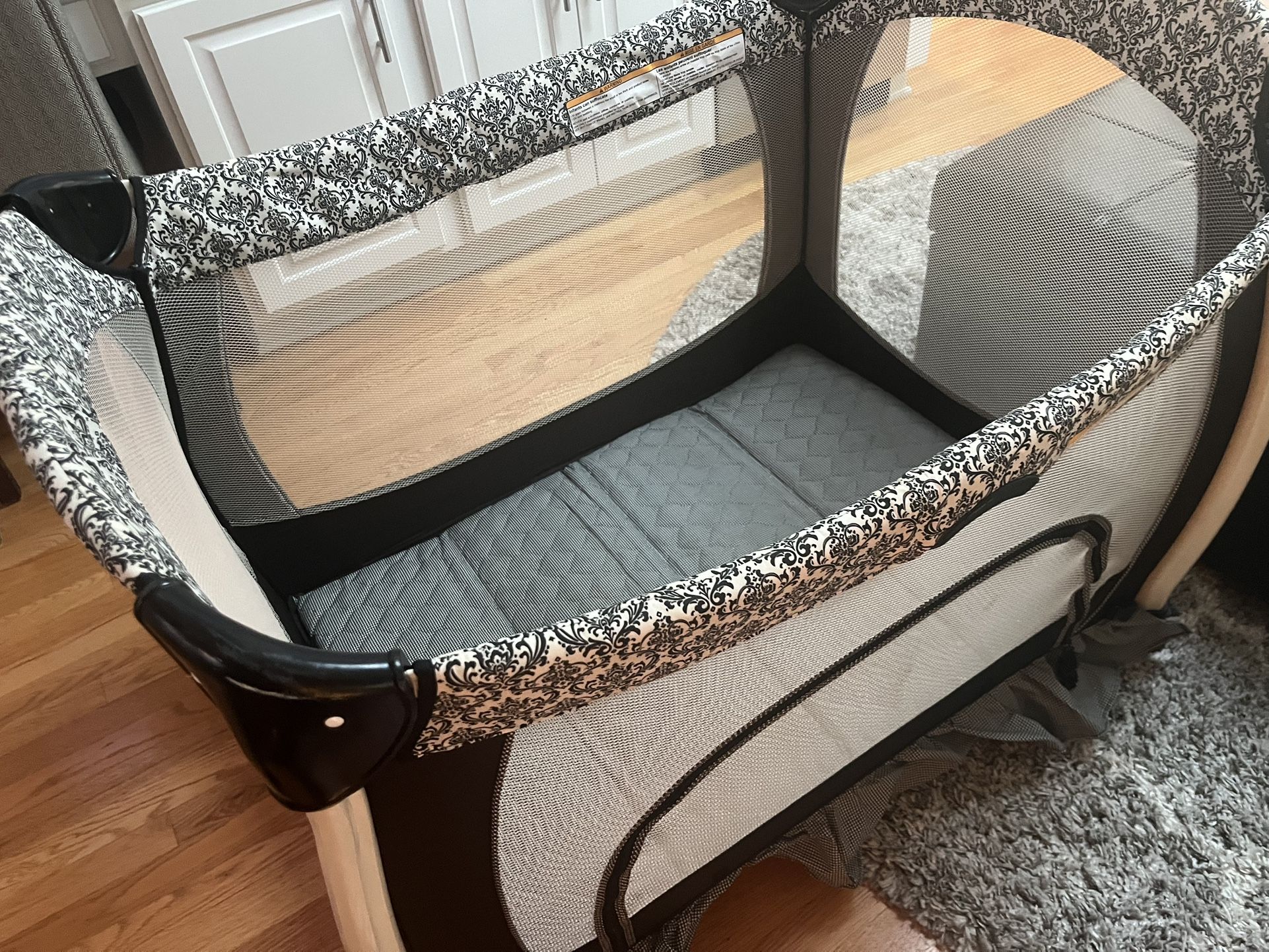 Pack And Play Great Shape, Pet Free Smoke Free Home