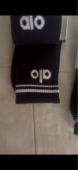 Alo Yoga Black Crew Socks