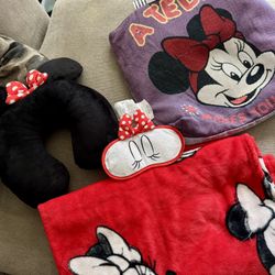 Minnie Mouse Traveling Set