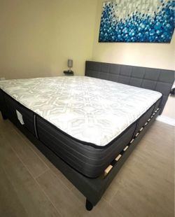 King Bed Set: Mattress, Foundation & Upholstered Frame