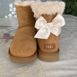UGG Women Boots 