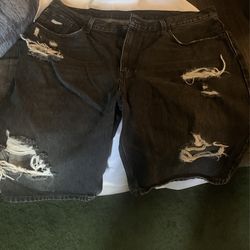 Levi shorts size 38