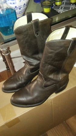 Steel toe boots pre-owned