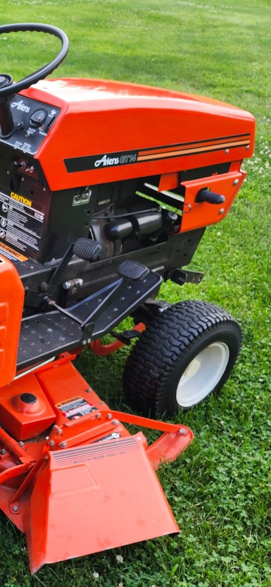 VINTAGE 82' ARIENS GT14 TRACTOR / MOWER