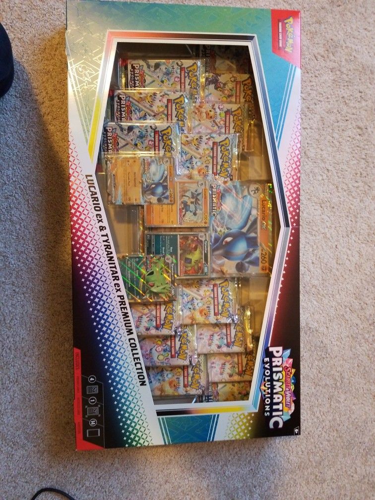 Lucario Ex And Tyranitar Ex Premium collection
