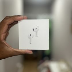 airports 4 With Active Noice cancellation