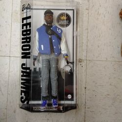 LeBron James Figure