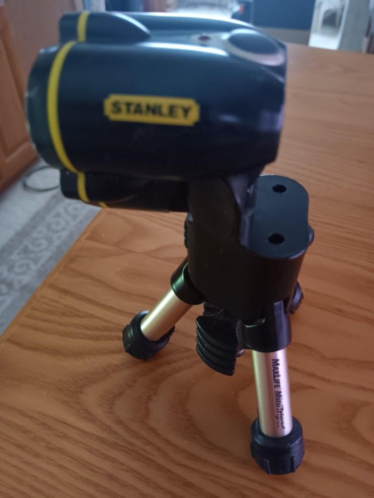 TRIPOD STANLEY FLASHLIGHT FOR SALE