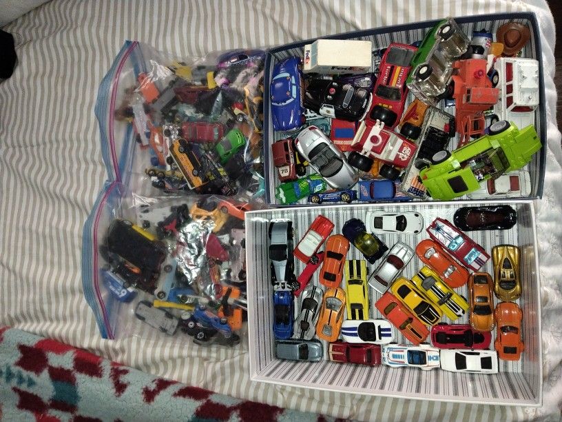 Huge 70s-2000s Hot Wheels/Matchbox/Miscellaneous Toy Car Lot