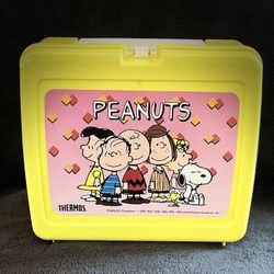 Vintage Snoopy Peanuts Plastic Thermos Yellow Lunchbox -  1956 Snoopy Thermos