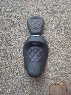 Motorcycle seat