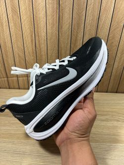 Nike Vomero 18 NBY