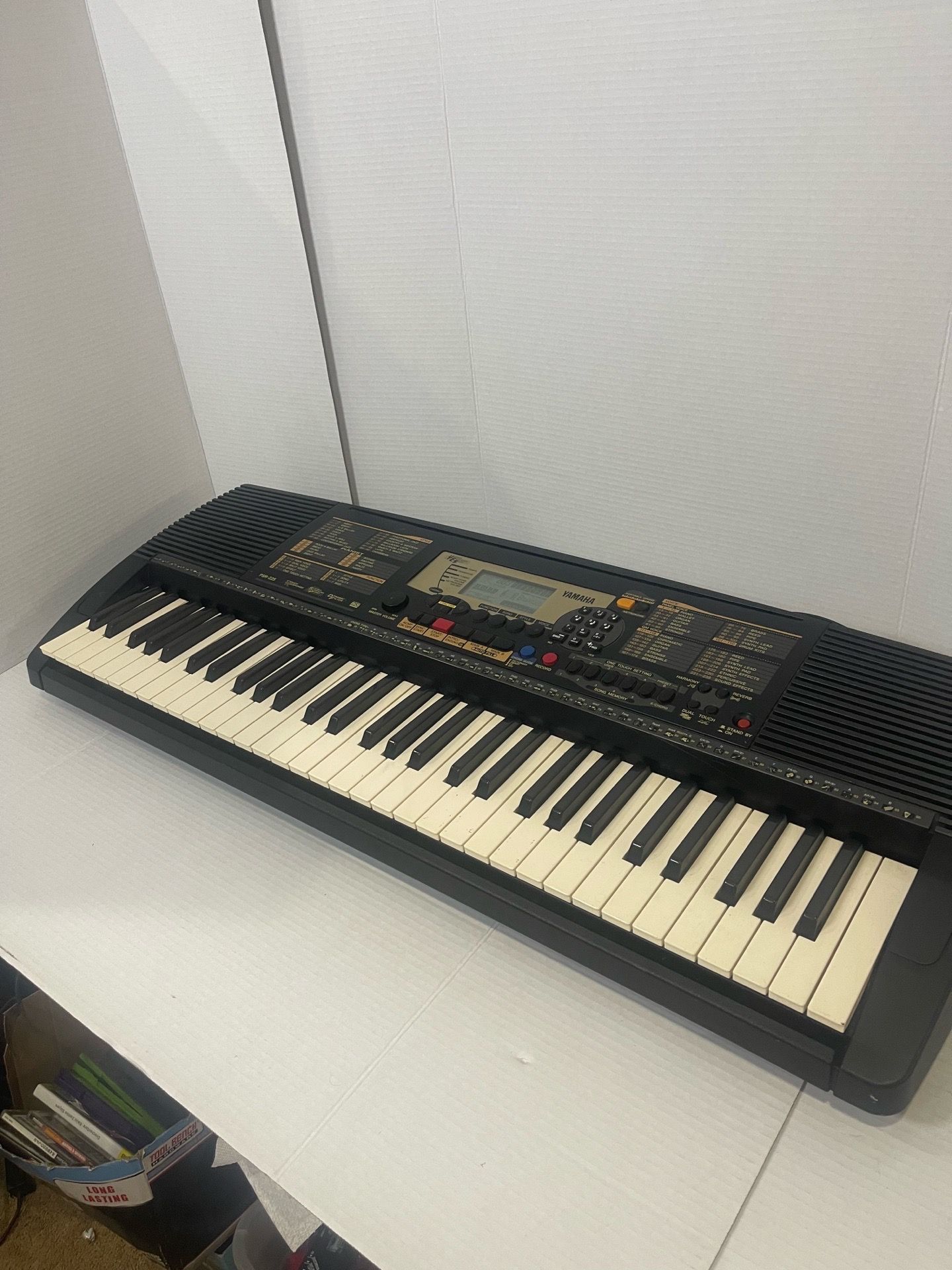 Yamaha Keyboard PSR-225 61-Key Touch Response Portable Tested Working