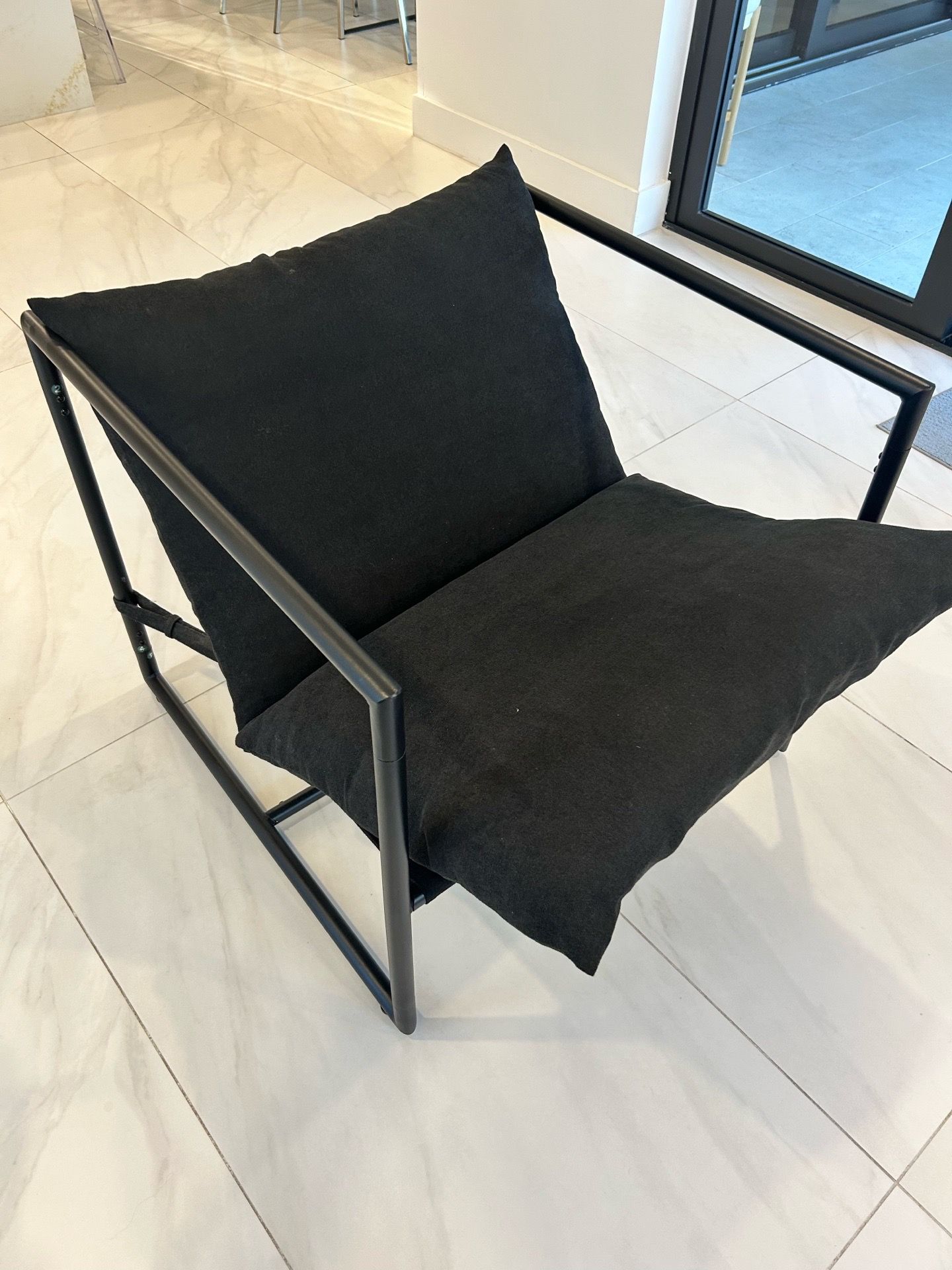 Accent chairs (2)