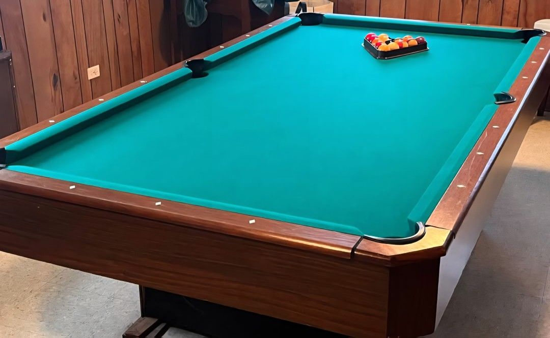 Diamond Billiards Company Pool Table