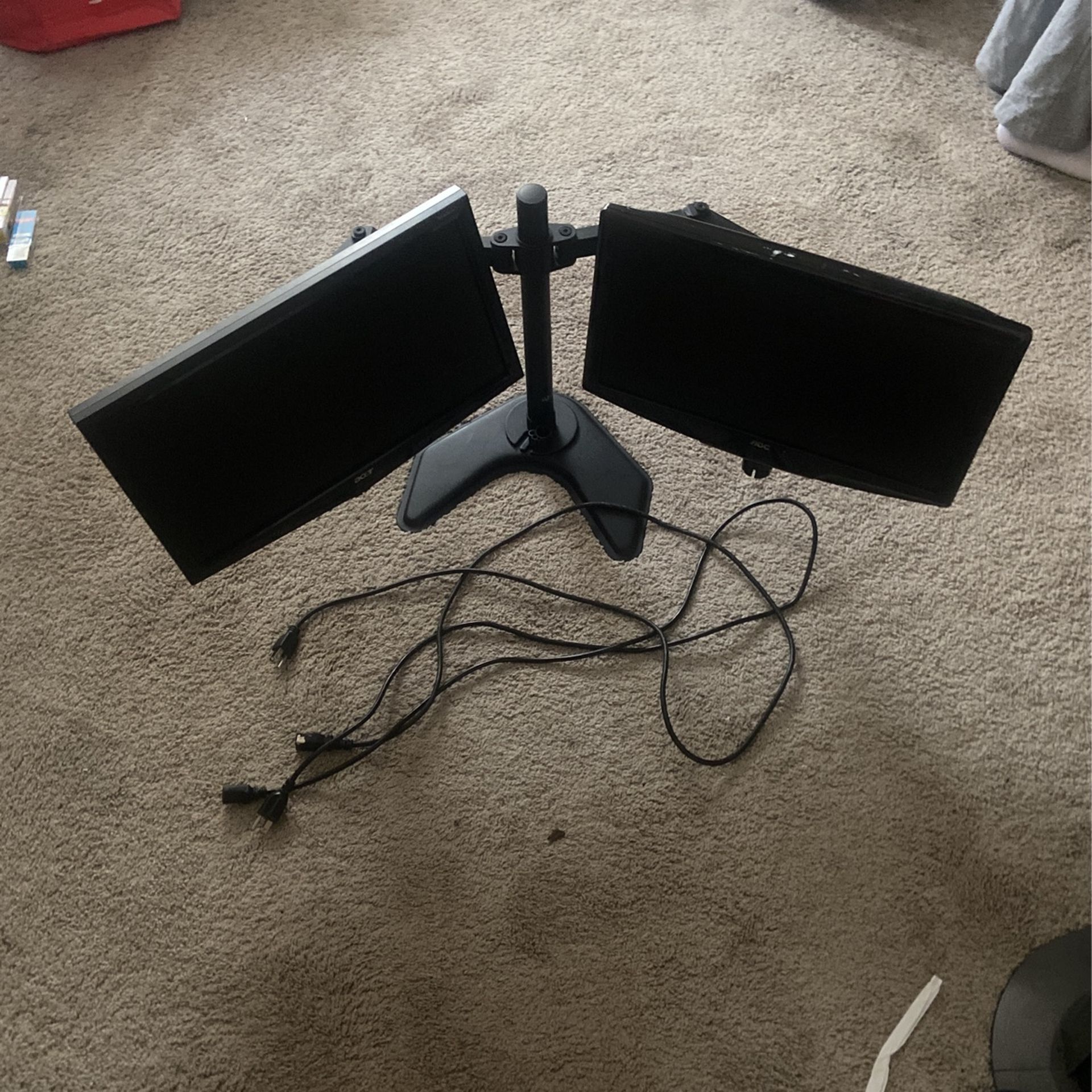 dual screen monitor