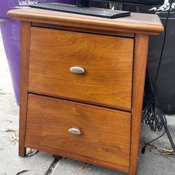 2-drawer end table