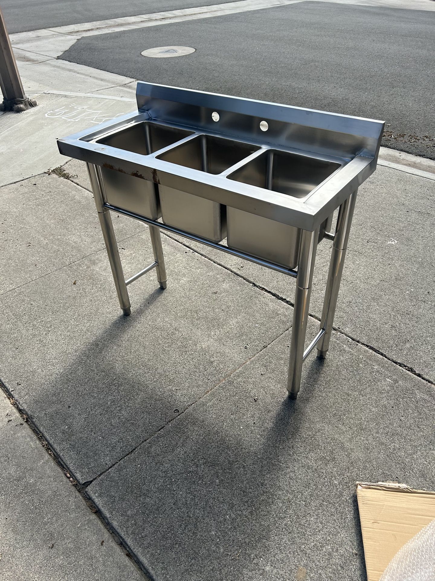 2025 Stainless Steel Utility Sink Three Baskets For $120 
