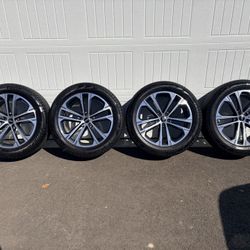 20” Audi Q7 SQ7 Factory OEM Original Wheels Rims With Pirelli Run Flat Tires