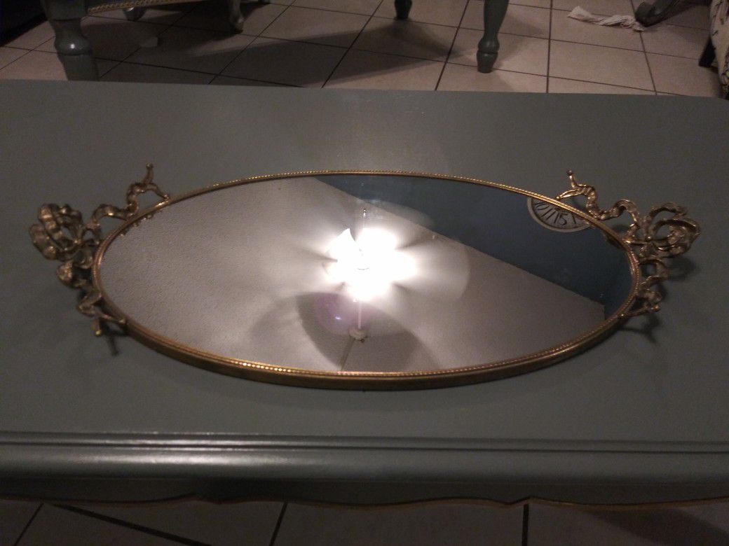 Stylebuilt mirror tray