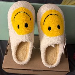 Slippers Smiley Face 