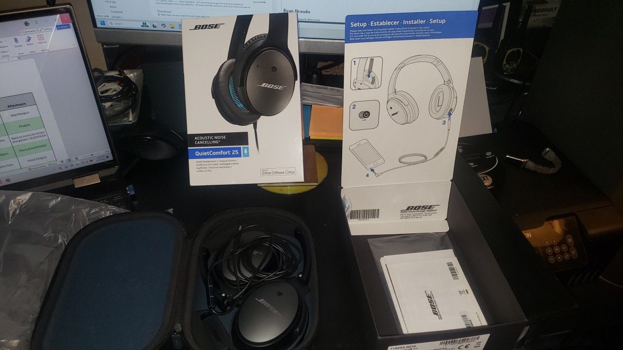 New Bose Quiet Comfort 25 Headphones