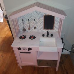 Girls Toy Kitchen, Brand New