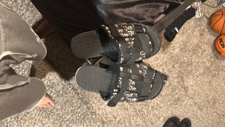 Dior slides