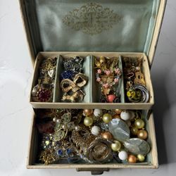 Vintage Costume Jewelry Lot