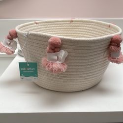 Brand new coiled rope basket