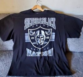 RAIDERS TEE. PLEASE READ DESCRIPTION BOX 