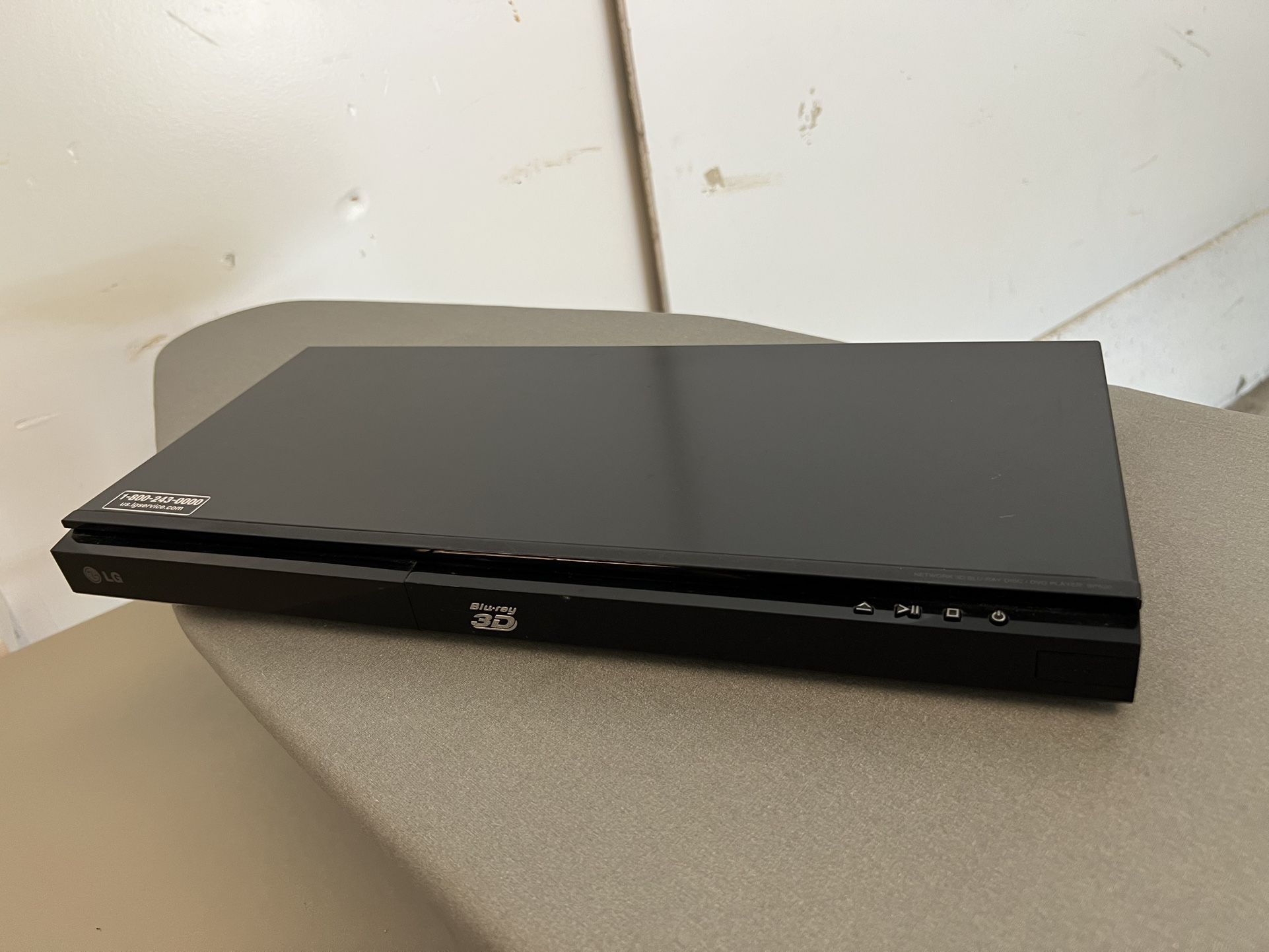 🎥 LG 3D Blu-ray Disc Player – $20– Near Juanita Beach, Kirkland 🖤