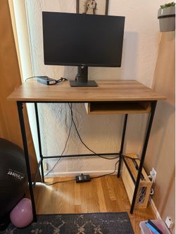 Standing desk