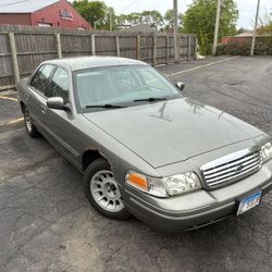 Ford Crown Victoria 