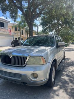 Lincoln Navigator