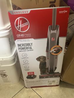 Hoover  Evolve pet Elite vaccum  Brand New sealed box $270