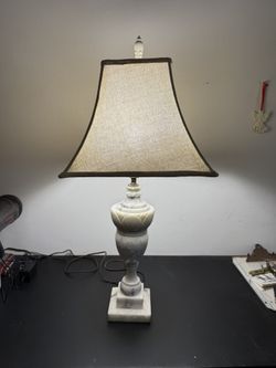 Vintage 29” Roman Style Marble 3 Way Table Lamp w/Shade