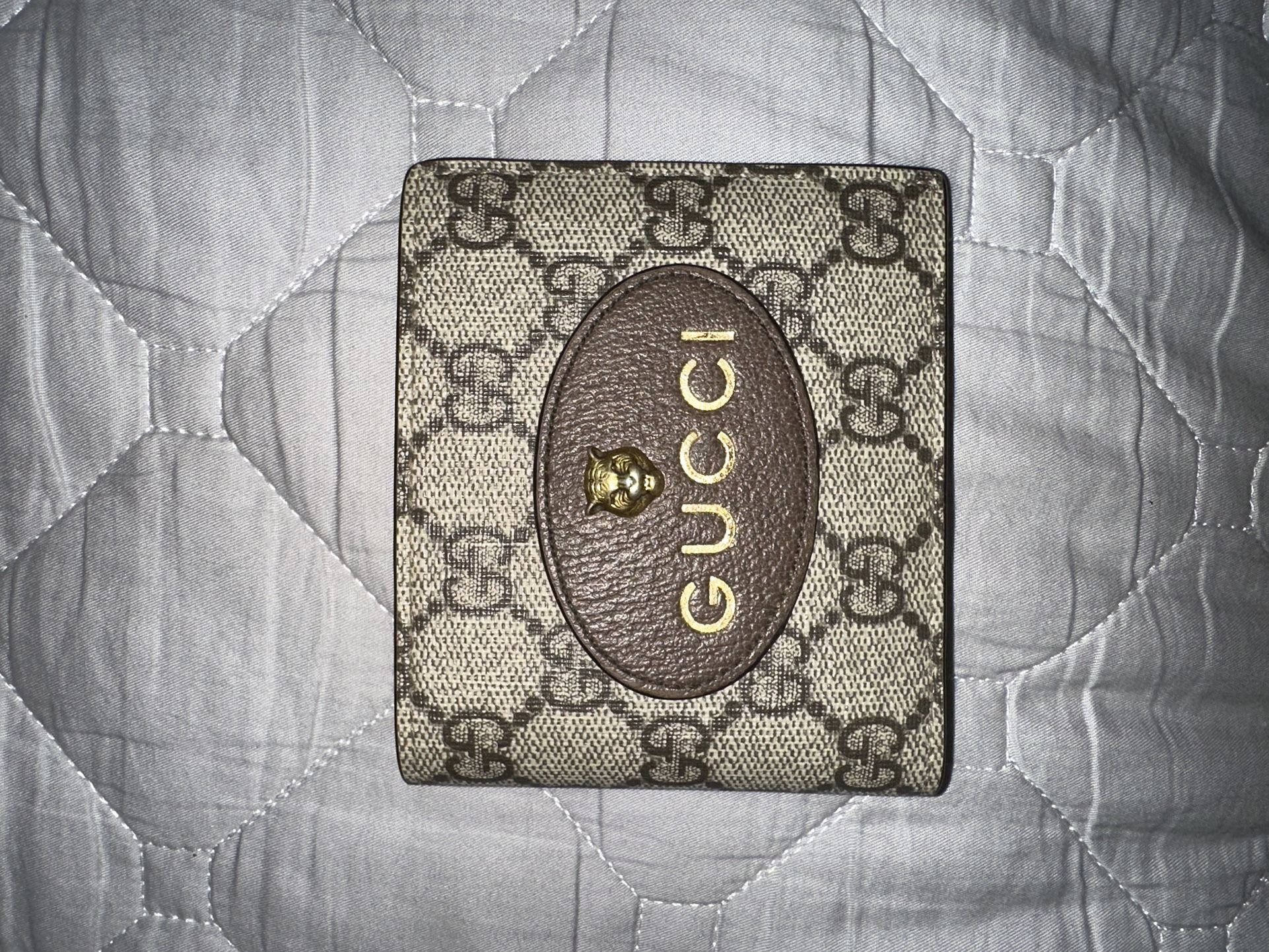 Gucci Neo Vintgae GG Supreme Wallet 