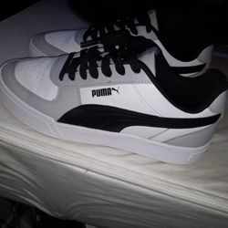 Pumas Men's Size 10.5