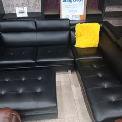 *Fall Sale Event!!!*---Modern Ibiza Black Leather Sectional Sofa W/Ottoman---Delivery And Financing Available🤭