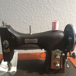 Sewing machine - Domestic