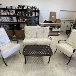 Hampton Bay Edington 4 Piece Conversation Set Without Pillow Covers Outdoor Furniture Patio Set for Sale in North Las Vegas NV OfferUp