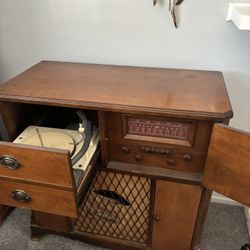 Antique Hi Fi