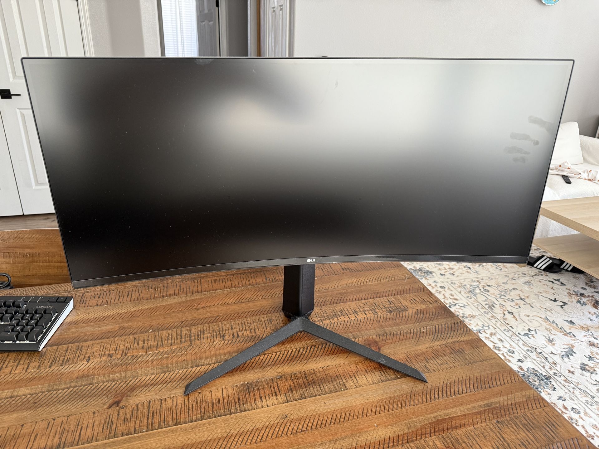 LG 34” Curved WQHD Monitor