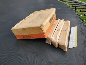 Unicatch 15 Gauge, 2" & 1 1/2" Lenght 34° Angle Finish Nails